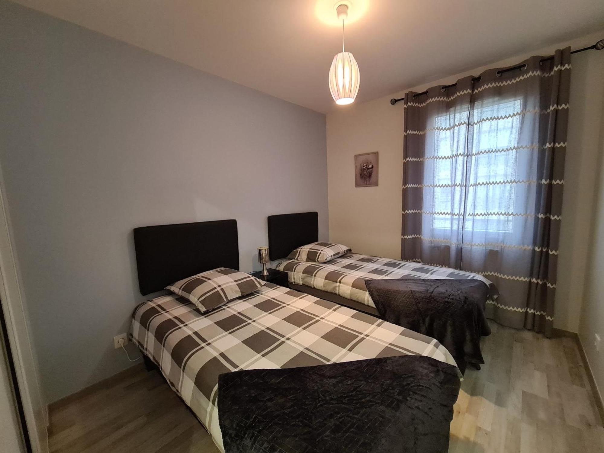 Appartement De Standing Au Centre De Шасьє Екстер'єр фото