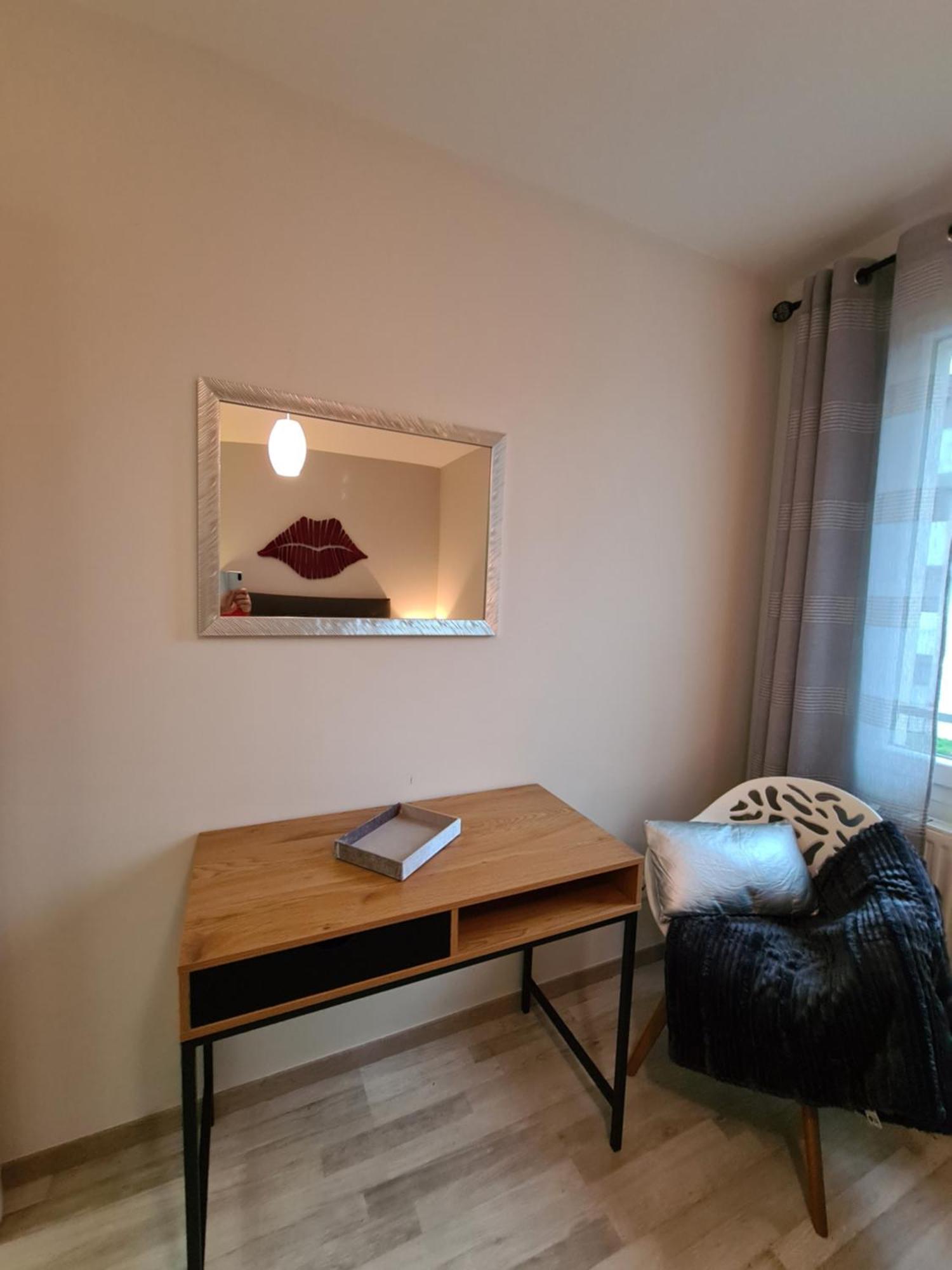 Appartement De Standing Au Centre De Шасьє Екстер'єр фото
